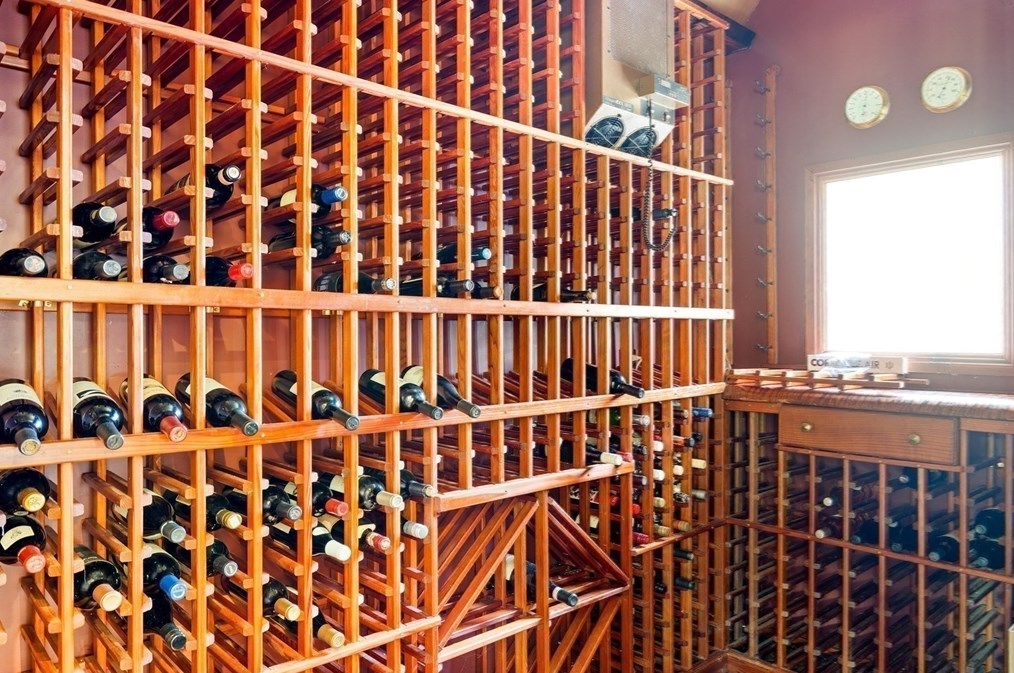 15 Mansion Dr, Topsfield MA 01983-1109 exterior