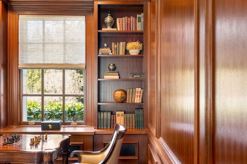 15 Mansion Dr, Topsfield MA 01983-1109 exterior