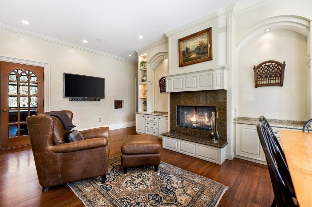 15 Mansion Dr, Topsfield MA 01983-1109 exterior