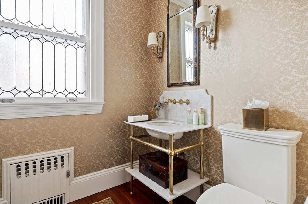 15 Mansion Dr, Topsfield MA 01983-1109 exterior