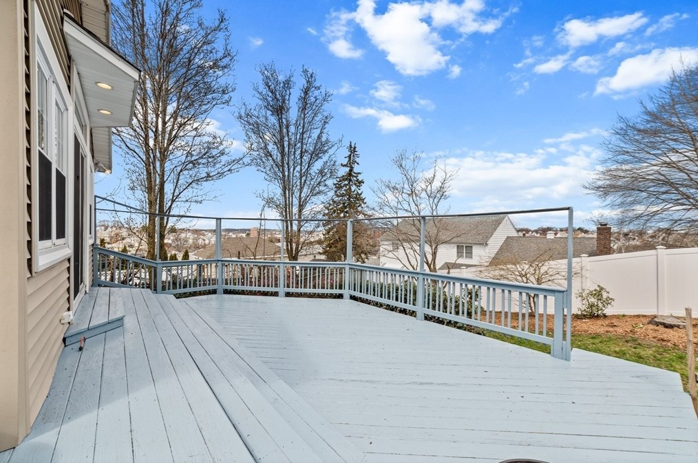 28 Garland St, Everett MA 02149-5027 exterior