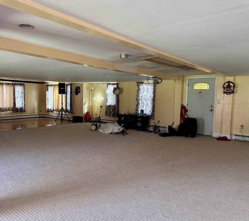 222 Main St, Haverhill MA 01833-2009 exterior