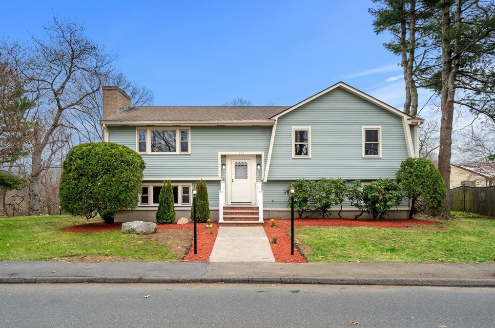 109 Foster Rd, Swampscott, MA 01907
