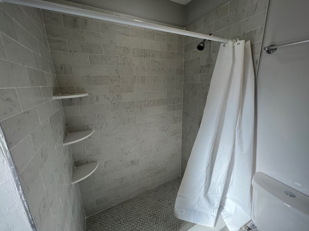 372 Oxford St, Cambridge MA  02140 exterior