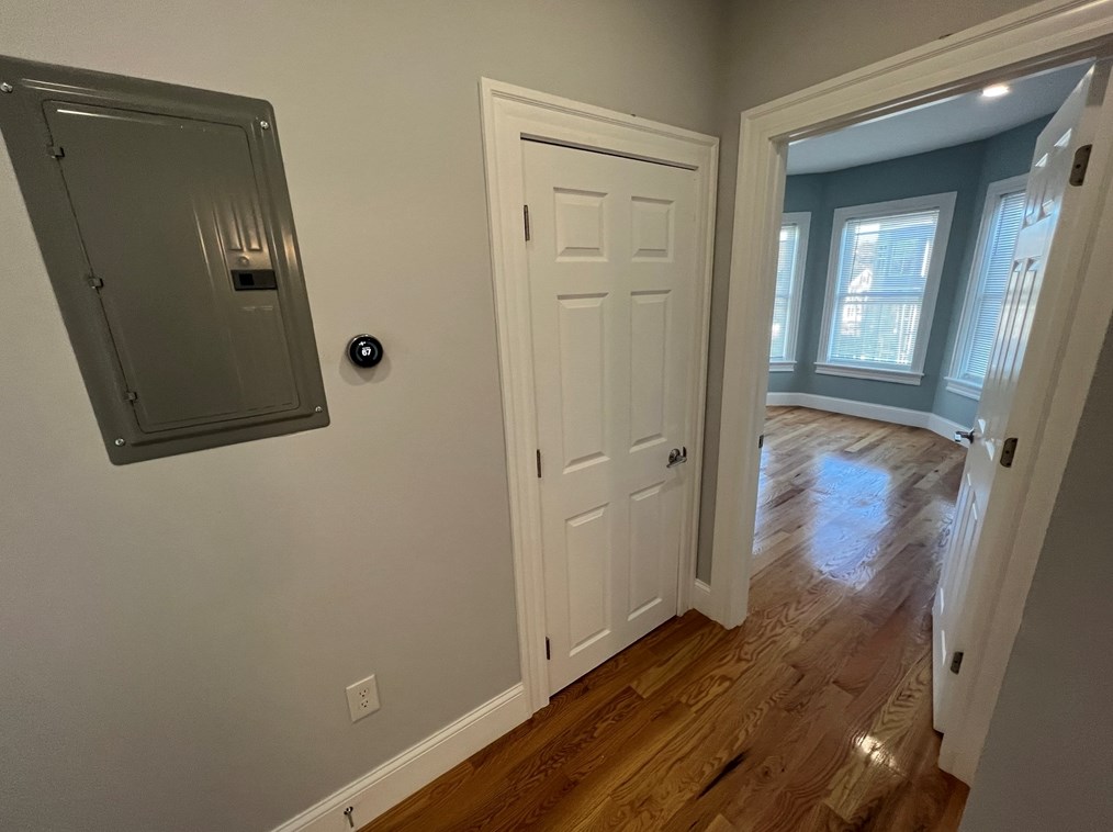 374 Oxford St #5, Cambridge, MA 02140