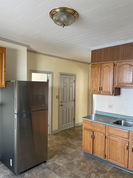 153 Cross St, Lowell MA 01854-4243 exterior