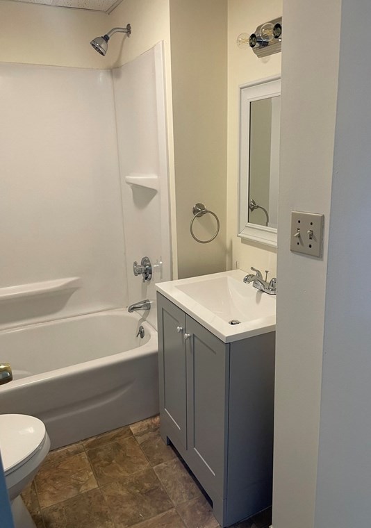 153 Cross St, Lowell MA 01854-4243 exterior