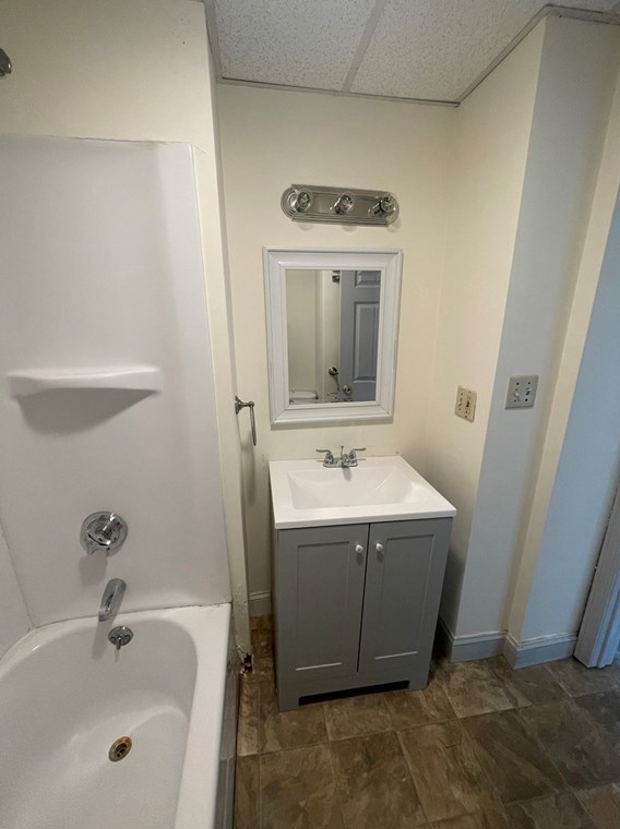 153 Cross St, Lowell MA 01854-4243 exterior