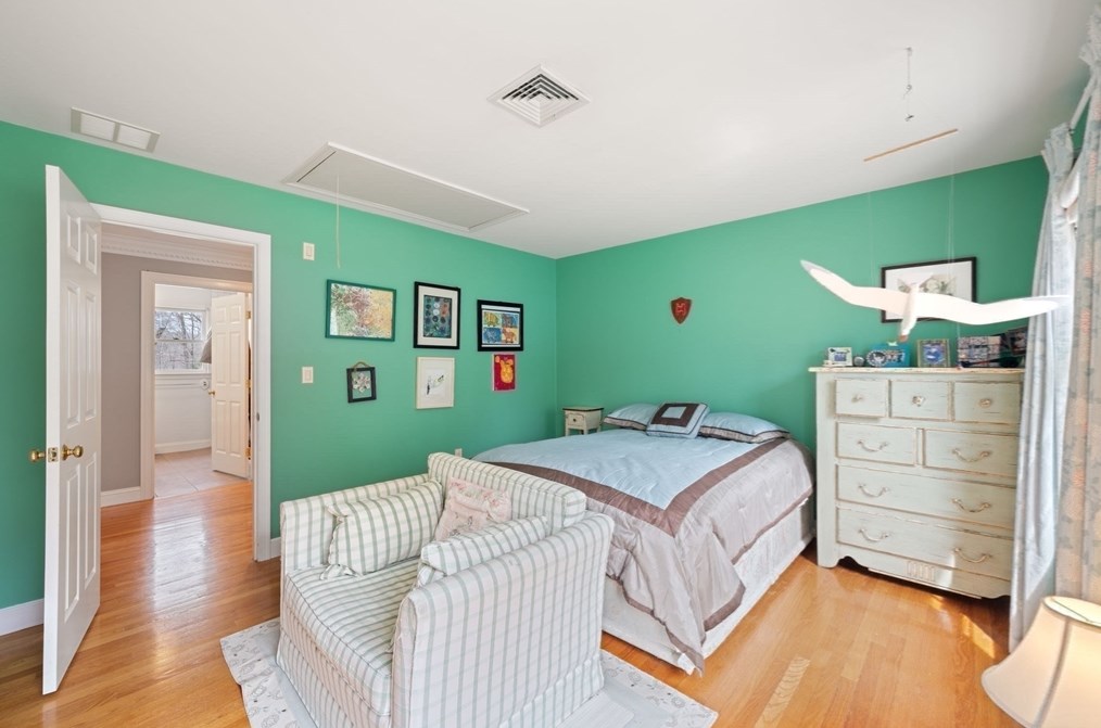 1 Cordial Way, Natick MA 01760-5656 exterior