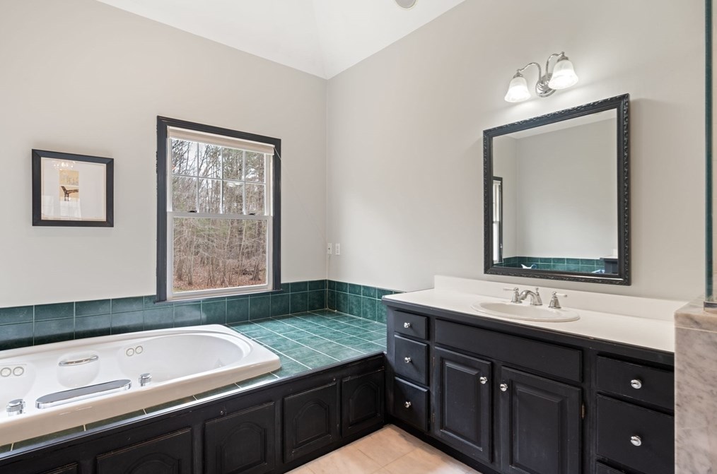 1 Cordial Way, Natick MA 01760-5656 exterior