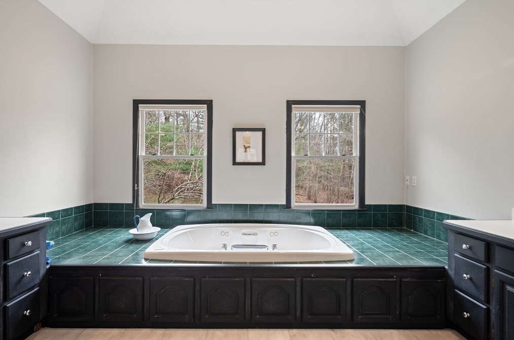 1 Cordial Way, Natick MA 01760-5656 exterior