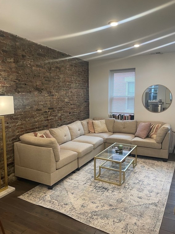 14 Cleveland Pl Apt 4, Boston, MA