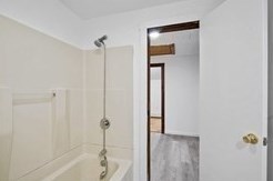 47 Railroad Ave, Rowley MA  01969-1202 exterior