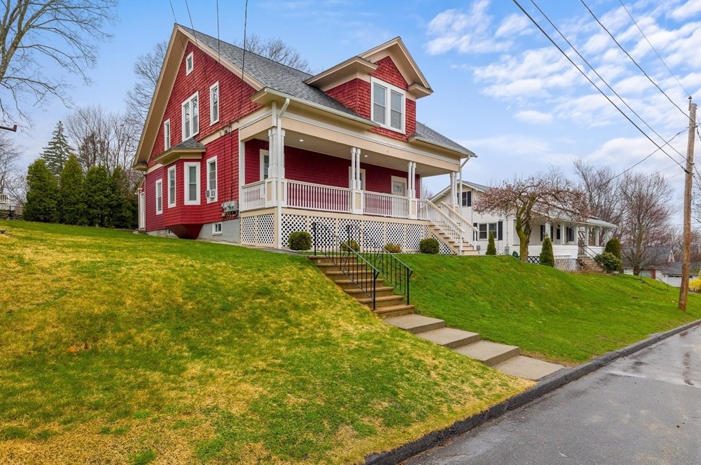 9 Darling St, Worcester, MA 01605 exterior