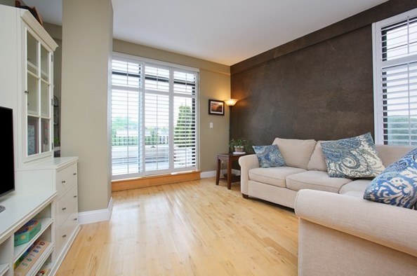 110 Cypress St #ph12, Brookline, MA 02445