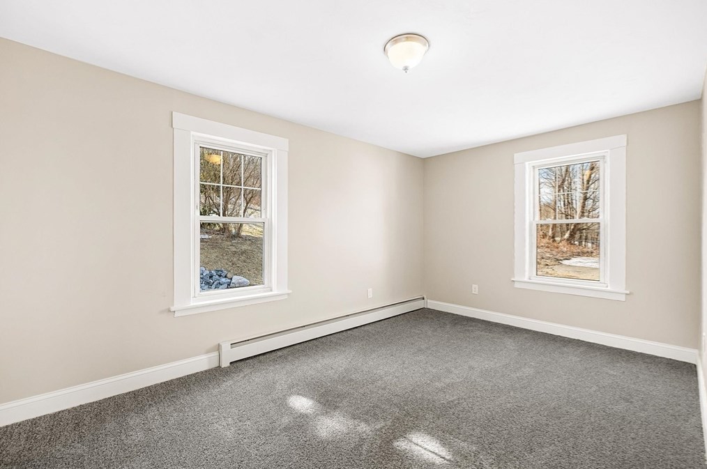 21 Warren St, North Brookfield MA  01535-1508 exterior