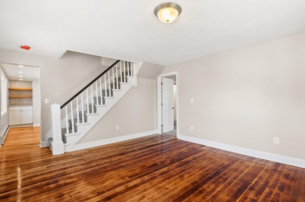 21 Warren St, North Brookfield MA  01535-1508 exterior