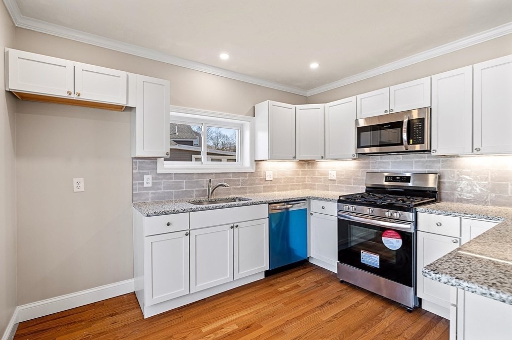 21 Warren St, North Brookfield MA  01535-1508 exterior