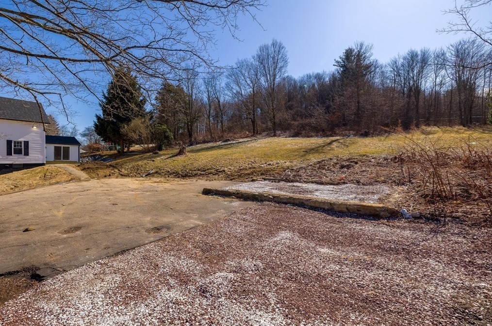 21 Warren St, North Brookfield MA  01535-1508 exterior