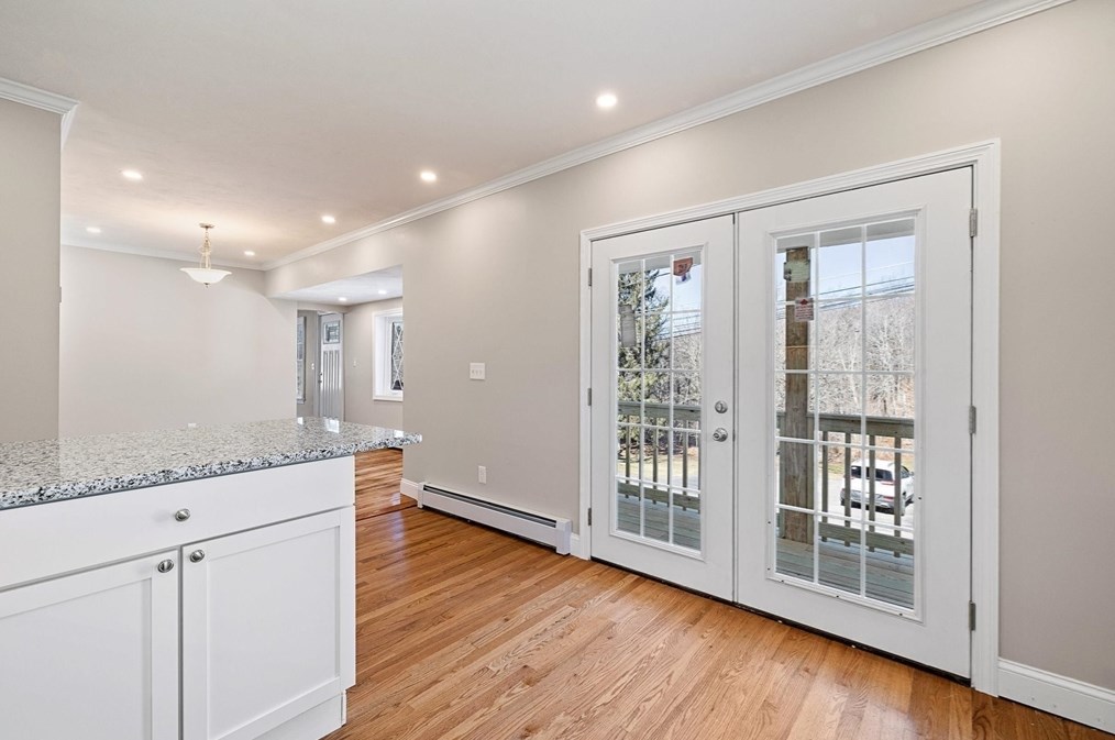 21 Warren St, North Brookfield MA  01535-1508 exterior