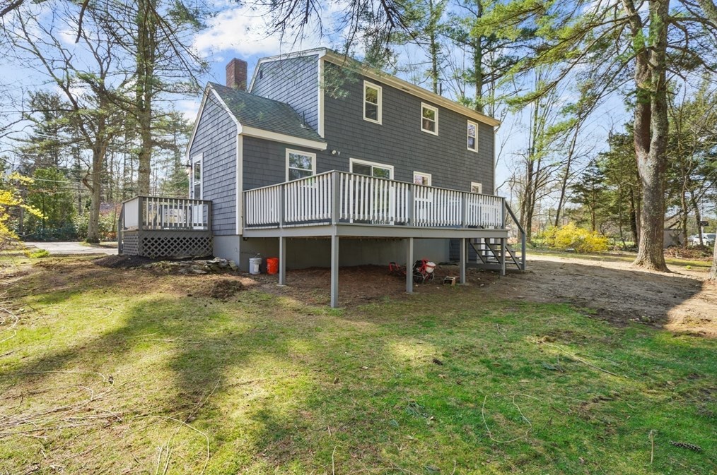 115 Essex St, Mansfield MA  02048-3202 exterior