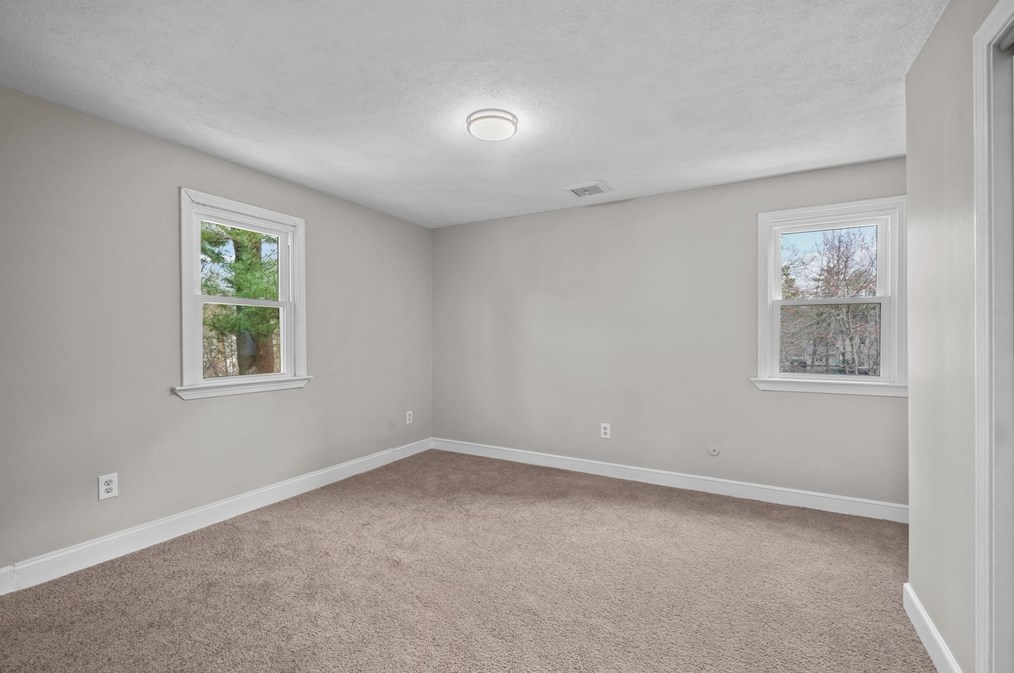 115 Essex St, Mansfield MA  02048-3202 exterior