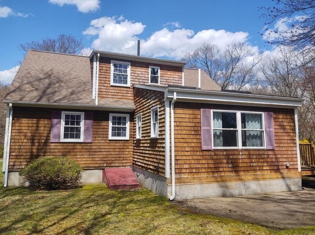 8 Birch St, Seekonk MA 02771-4901 exterior