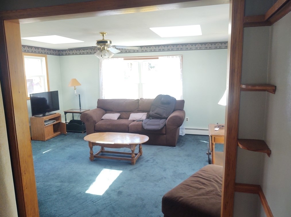 8 Birch St, Seekonk MA 02771-4901 exterior