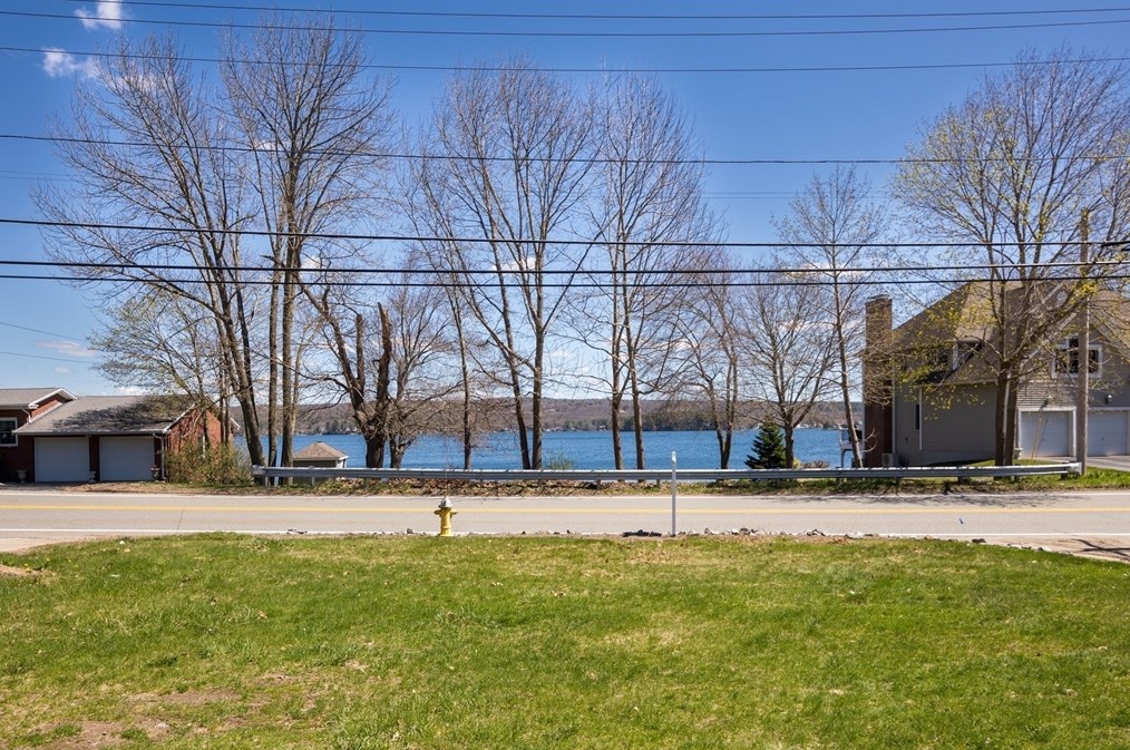 252 Thompson Rd, Webster MA  01570-1507 exterior