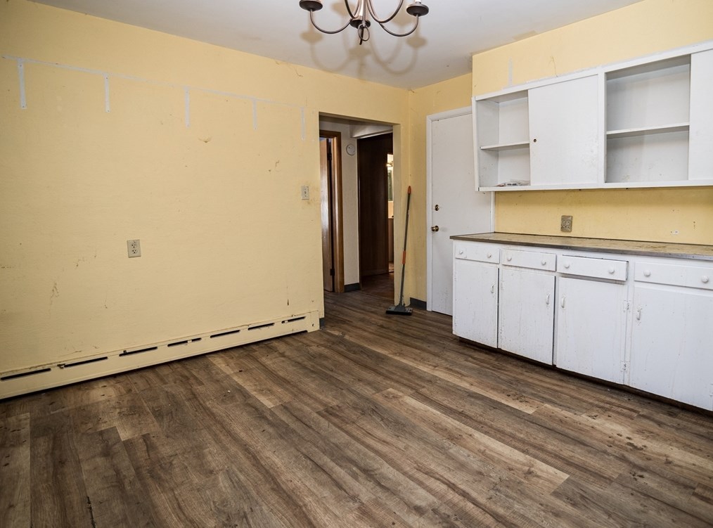 252 Thompson Rd, Webster MA  01570-1507 exterior