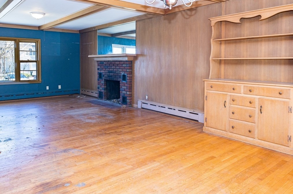 252 Thompson Rd, Webster MA  01570-1507 exterior