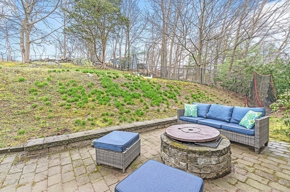 225 Weston St, Waltham MA  02453-1709 exterior