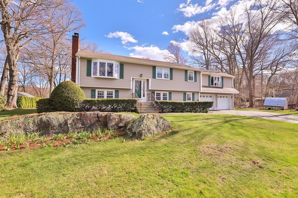 37 Glad Valley Dr, Billerica, MA 01821 exterior