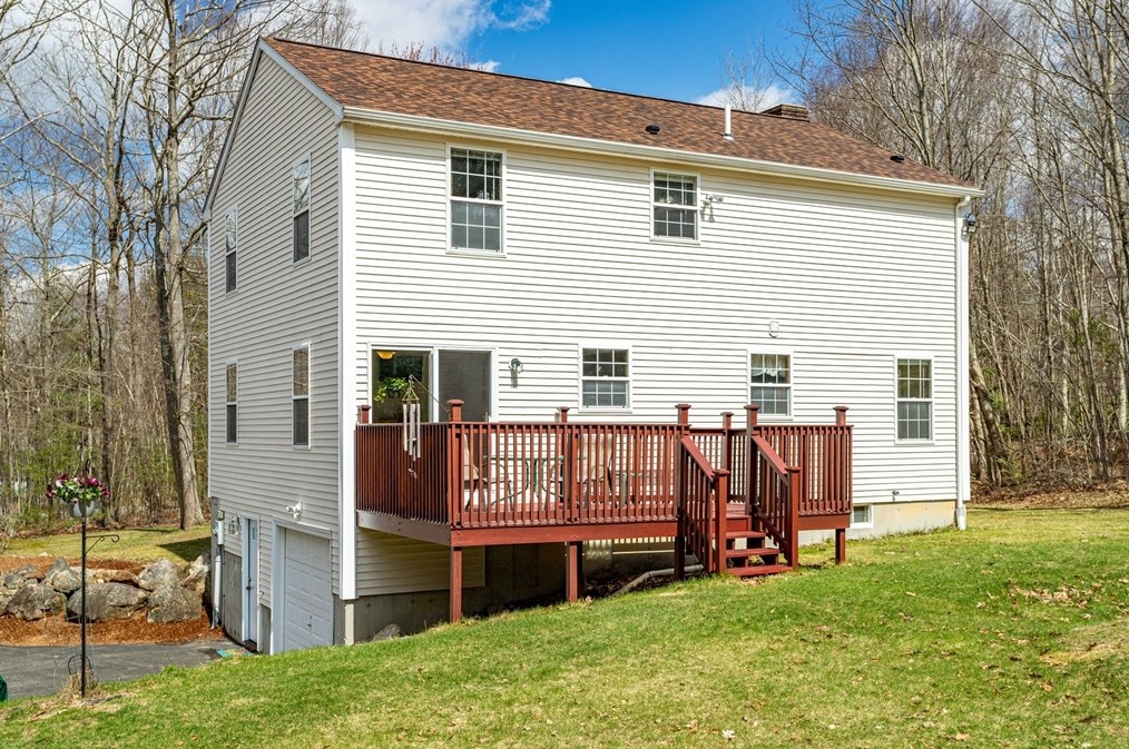 46 Dogwood Rd, Hubbardston, MA 01452-1607