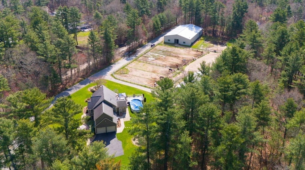 68 Pln St, Norton MA  02766-2818 exterior