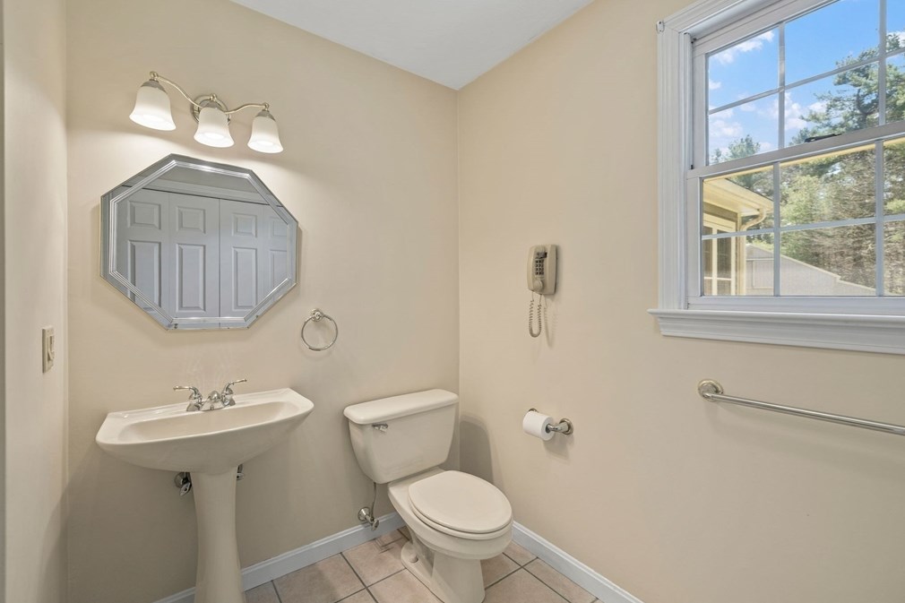 68 Pln St, Norton MA  02766-2818 exterior