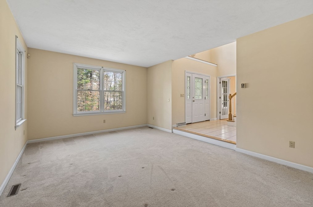 68 Pln St, Norton MA  02766-2818 exterior