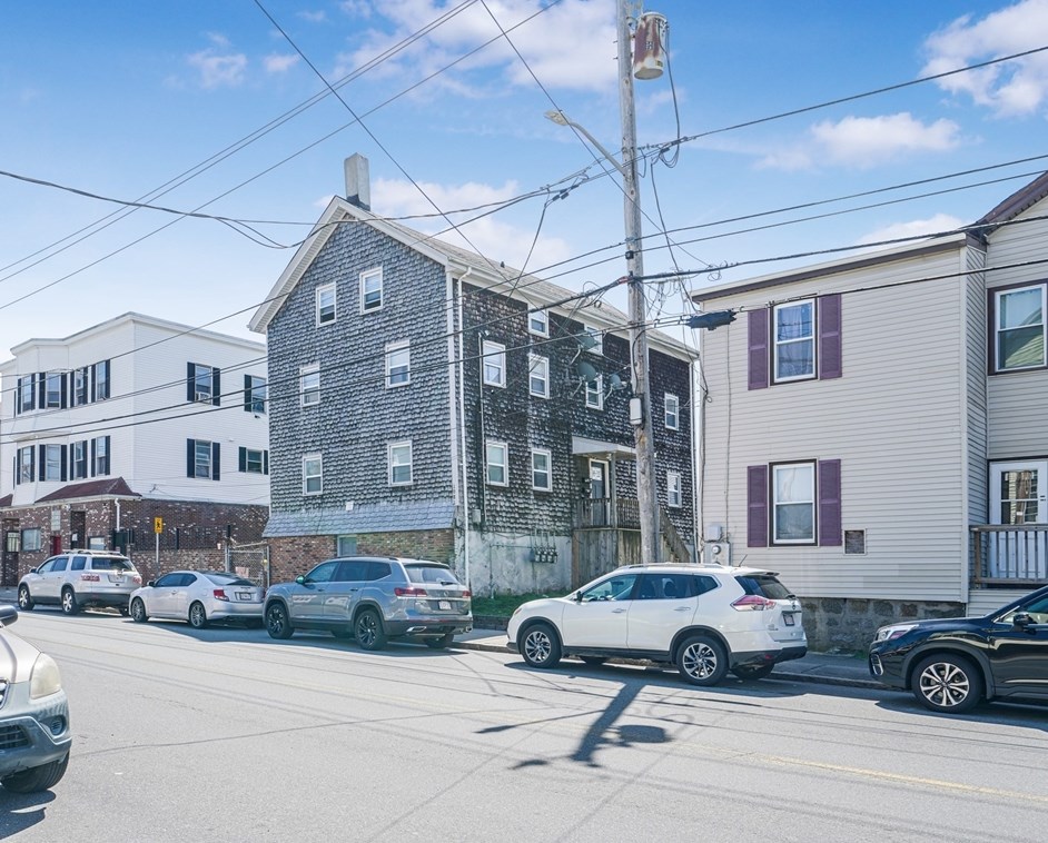 1081 Bedford St #2, Fall River, MA 02723