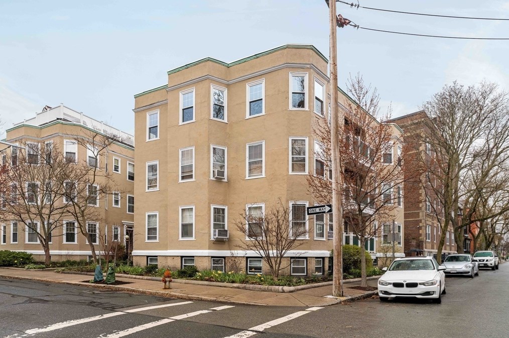 2 Avon St, Cambridge MA 02138-1596 exterior