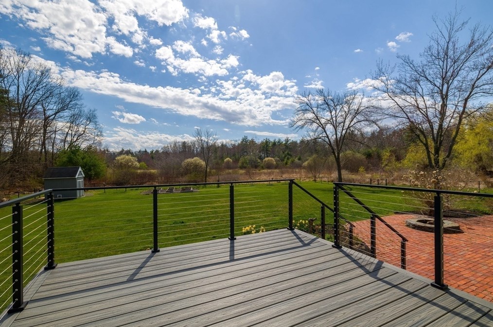 1011 George Hill Rd, Lancaster, MA 01523 exterior