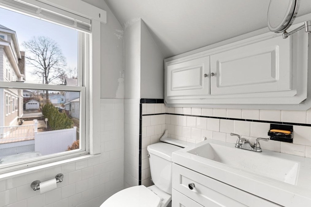 63 New Ocean St, Swampscott MA  01907-1831 exterior