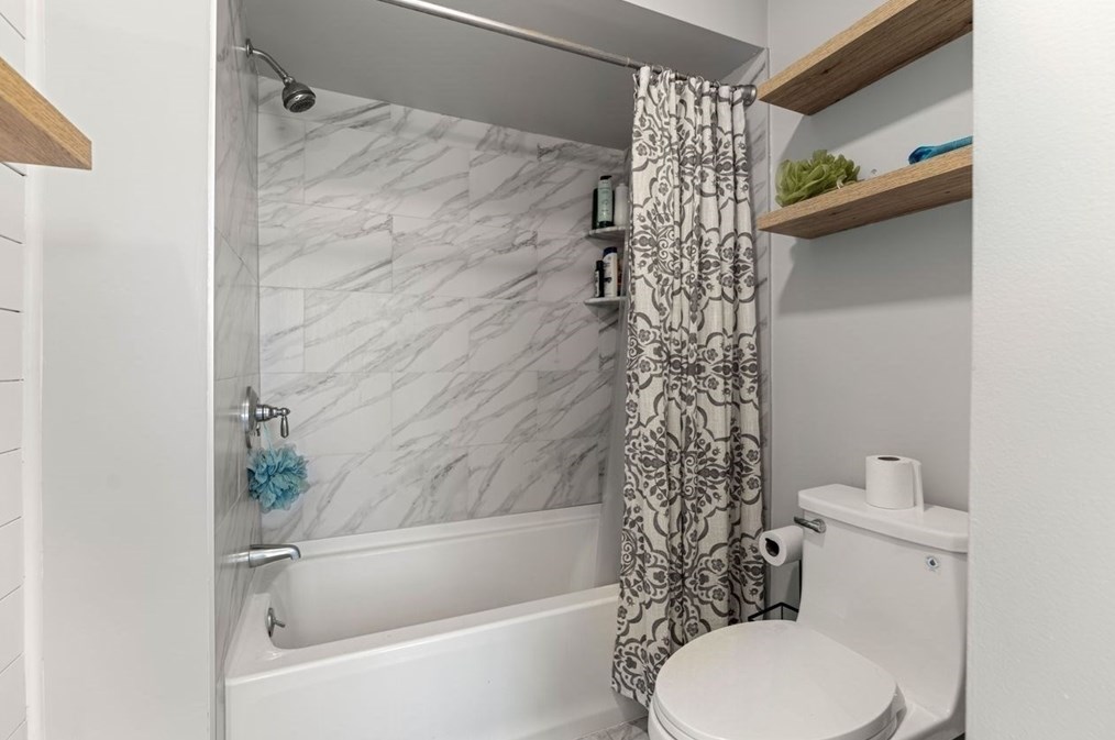 63 New Ocean St, Swampscott MA  01907-1831 exterior