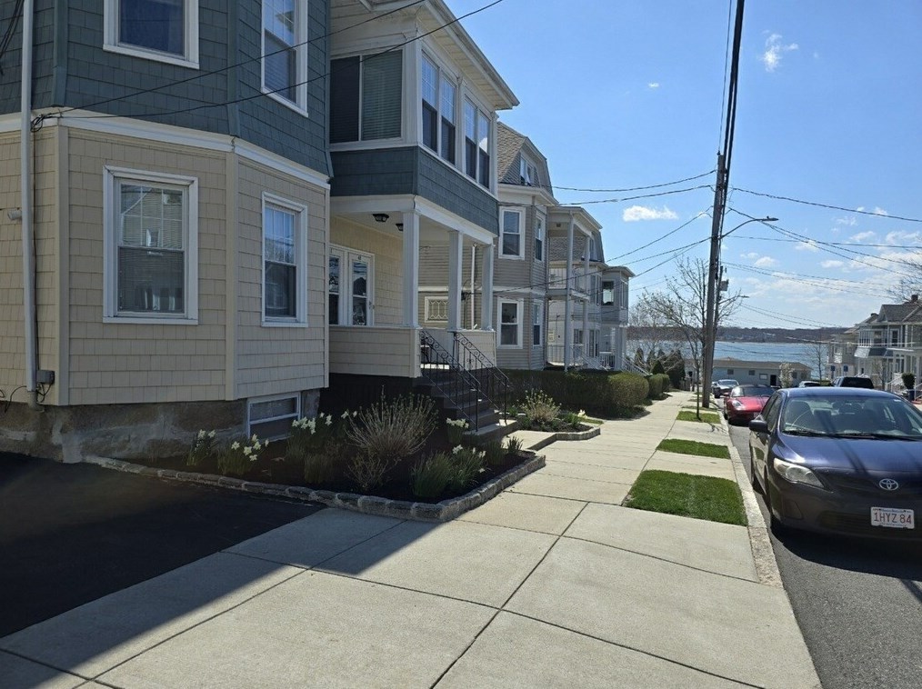 66-68 Valentine St #2, New Bedford, MA 02744