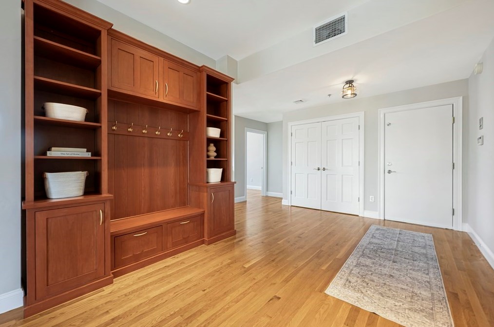 12 Newbury St, Somerville, MA 02144-2422