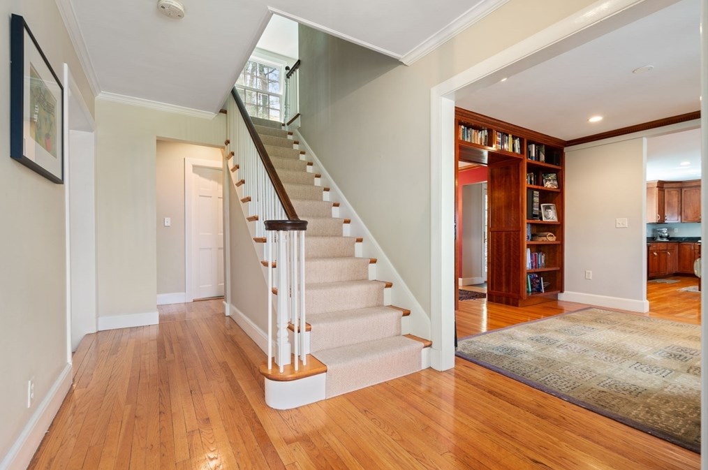 116 Atwood Ave, Newton, MA 02460