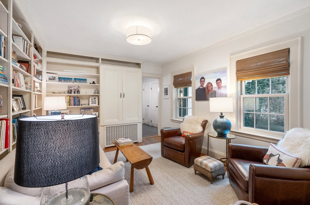 12 Cherry Ln, Dedham MA  02026-3104 exterior