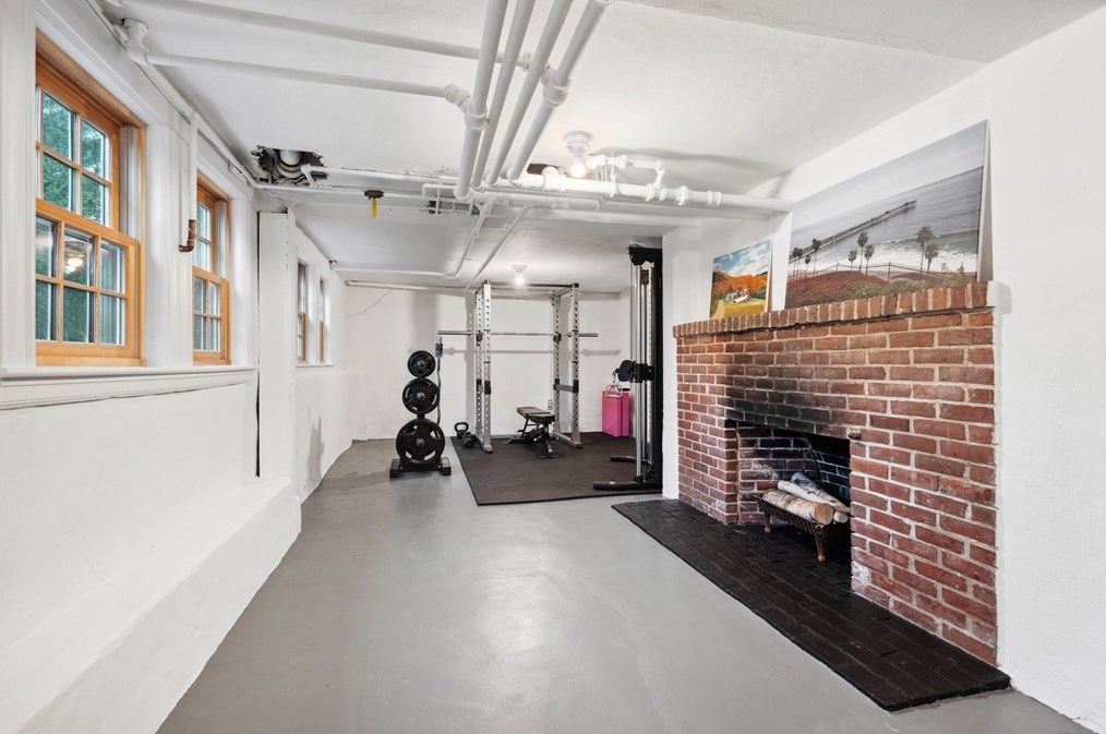 12 Cherry Ln, Dedham MA  02026-3104 exterior