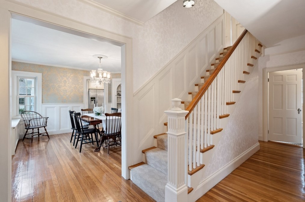 12 Cherry Ln, Dedham MA  02026-3104 exterior