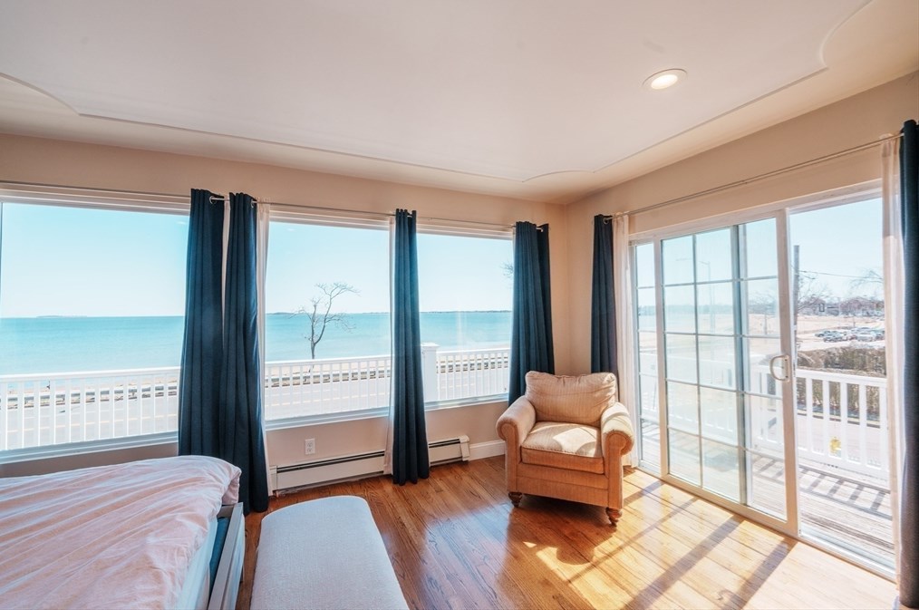 433 Quincy Shore Dr, Quincy MA 02171-2061 exterior