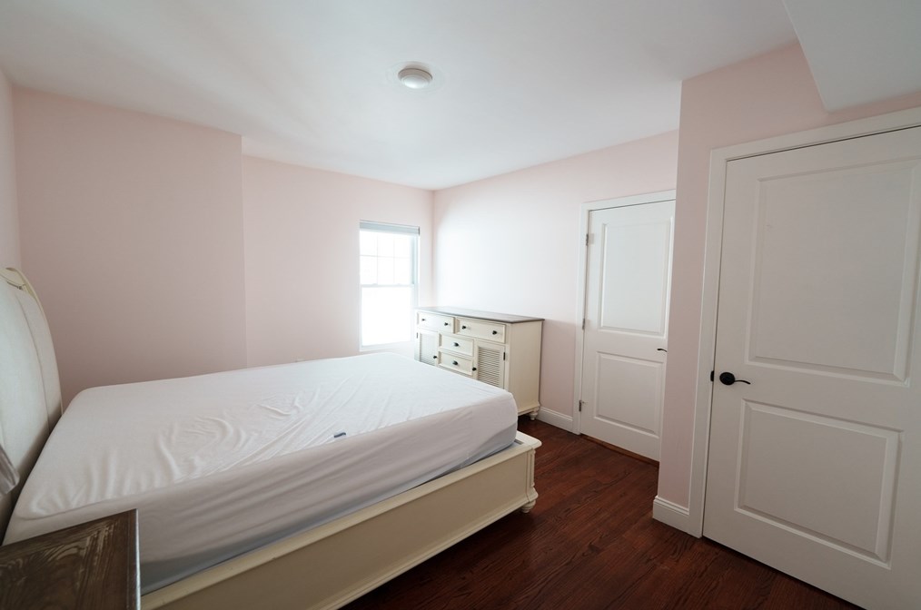 433 Quincy Shore Dr, Quincy MA 02171-2061 exterior